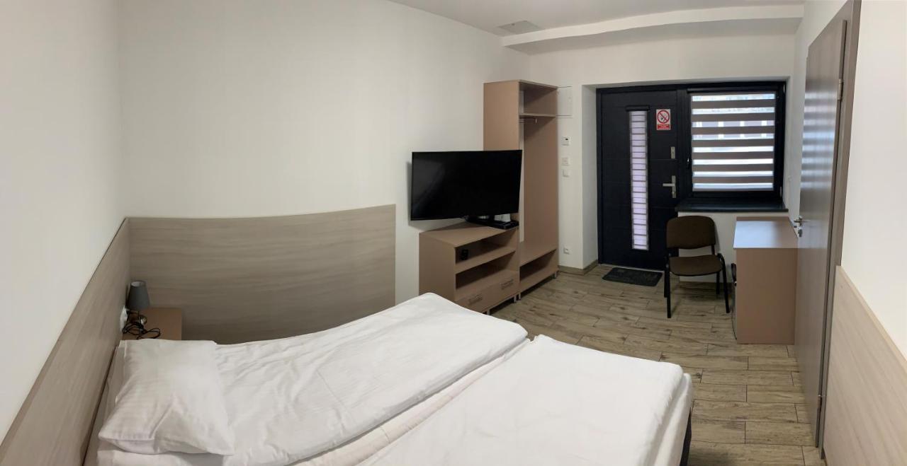 Ludowa Restauracja & Noclegi Kietrz ภายนอก รูปภาพ